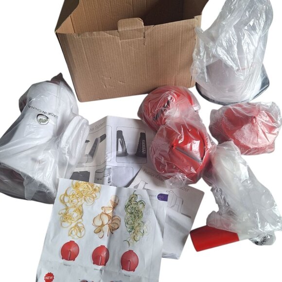 Tupperware Fusion Master Spiralizer Base Accessories Instructions Red Zoodles - Picture 2 of 4